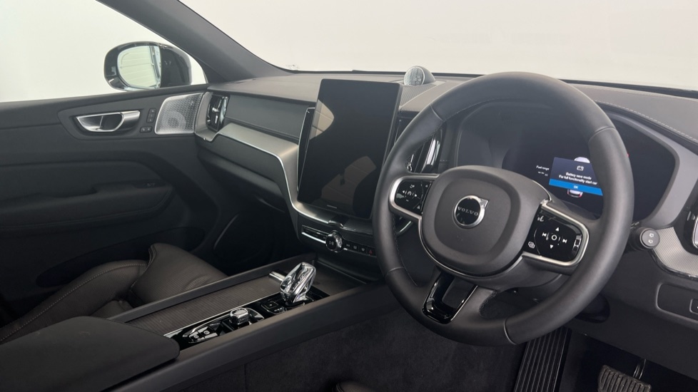 Used Volvo XC60 2025 for sale - 77576383: Photo 4
