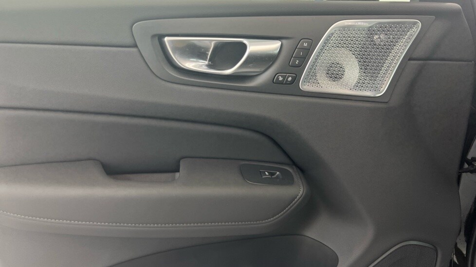 Used Volvo XC60 2025 for sale - 77576383: Photo 41