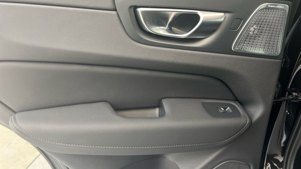 Used Volvo XC60 2025 for sale - 77576383: Photo 47