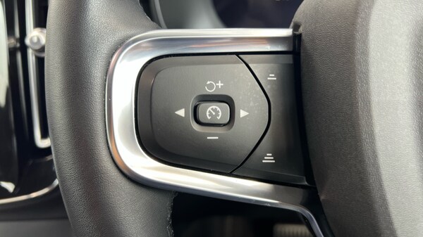 Used Volvo XC40 2022 for sale - 76191186: Photo 21