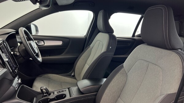 Used Volvo XC40 2022 for sale - 76191186: Photo 37