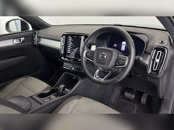 Used Volvo XC40 2022 for sale - 76191186: Photo