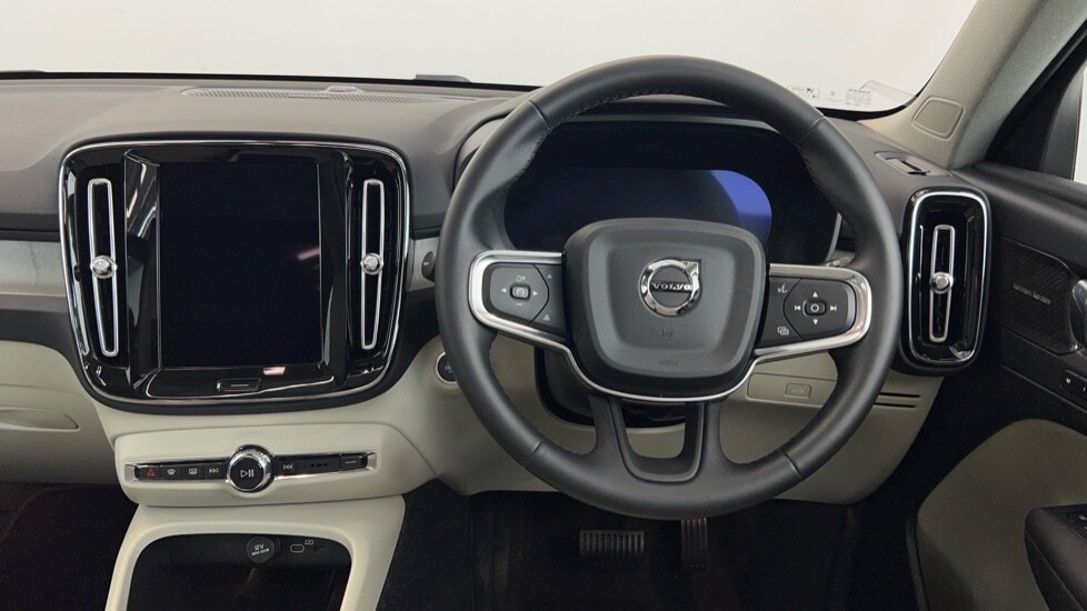 Used Volvo XC40 2024 for sale - 76033811: Photo 10