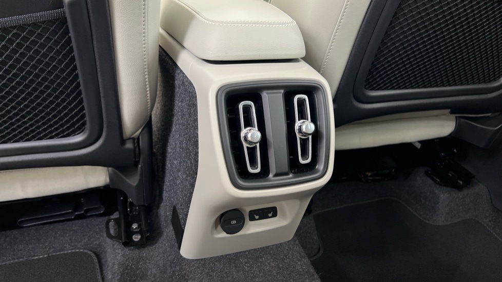 Used Volvo XC40 2024 for sale - 76033811: Photo 15