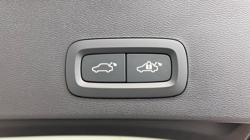 Used Volvo XC40 2024 for sale - 76033811: Photo 35