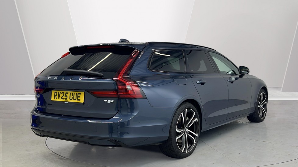 Used Volvo V90 2025 for sale - 77307421: Photo 2