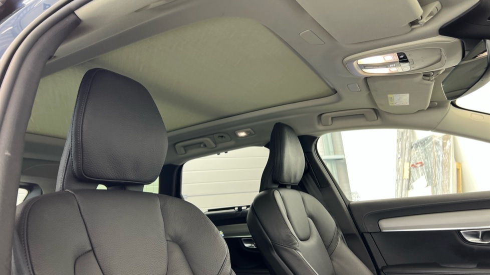 Used Volvo V90 2025 for sale - 77307421: Photo 31