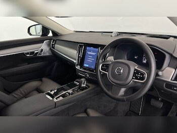 Used Volvo V90 2025 for sale - 77307421: Photo