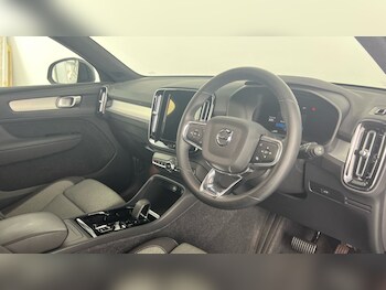 Used Volvo XC40 2023 for sale - 78518588: Photo