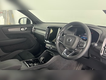 Used Volvo XC40 2025 for sale - 78827965: Photo
