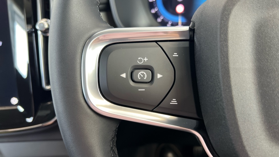 Used Volvo XC40 2024 for sale - 77942072: Photo 18