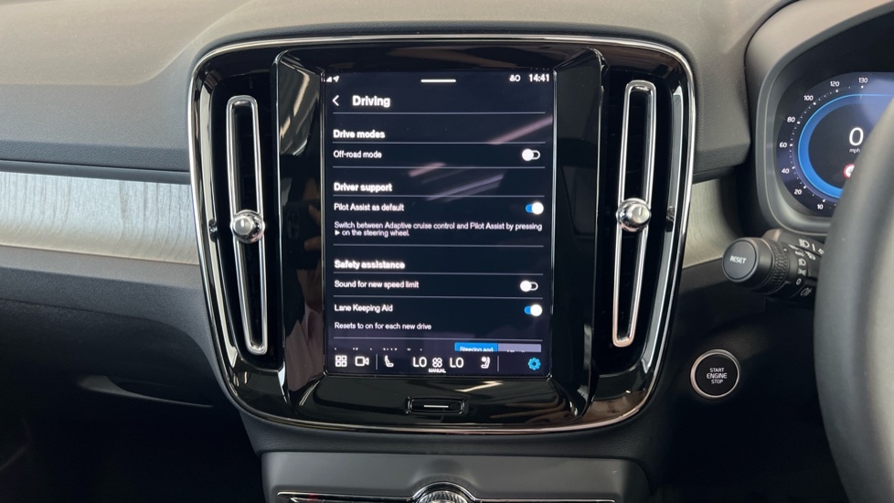 Used Volvo XC40 2024 for sale - 77942072: Photo 38