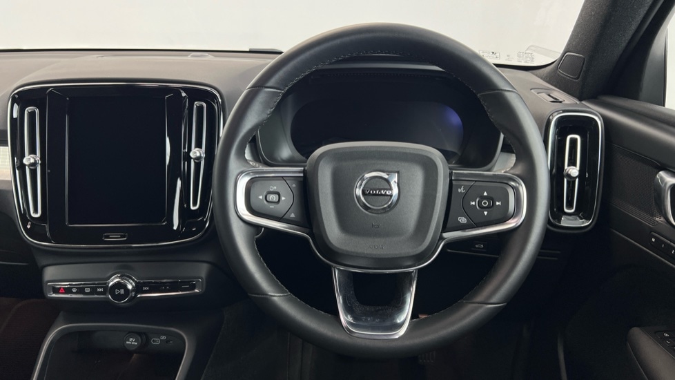 Used Volvo XC40 2023 for sale - 76540030: Photo 10