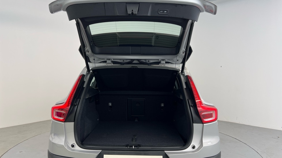 Used Volvo XC40 2023 for sale - 76540030: Photo 13