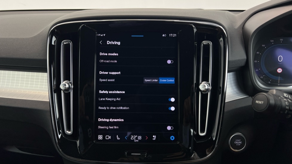 Used Volvo XC40 2023 for sale - 76540030: Photo 17