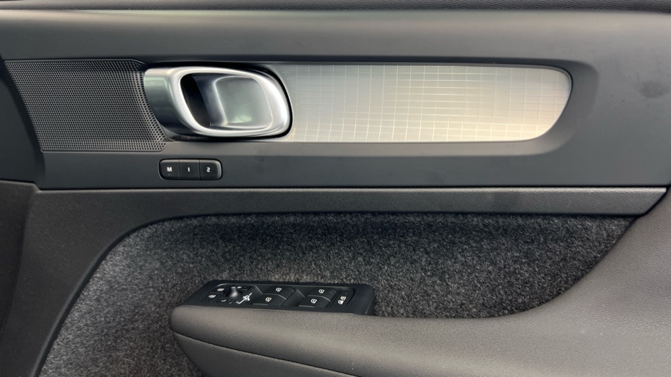 Used Volvo XC40 2023 for sale - 76540030: Photo 29