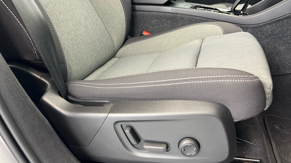 Used Volvo XC40 2023 for sale - 76540030: Photo 30