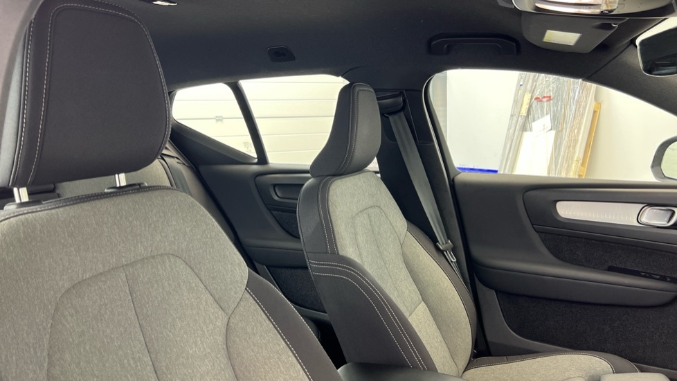 Used Volvo XC40 2023 for sale - 76540030: Photo 31