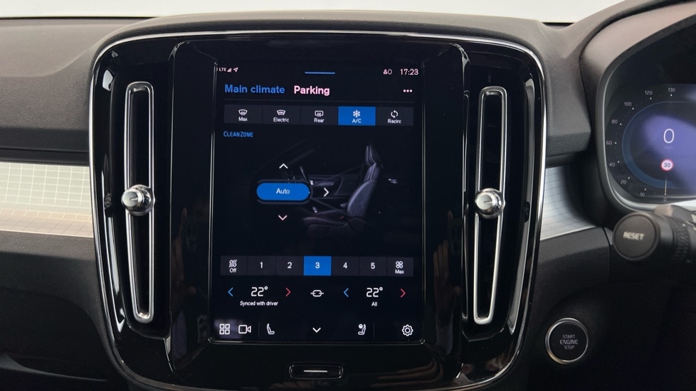 Used Volvo XC40 2023 for sale - 76540030: Photo 40