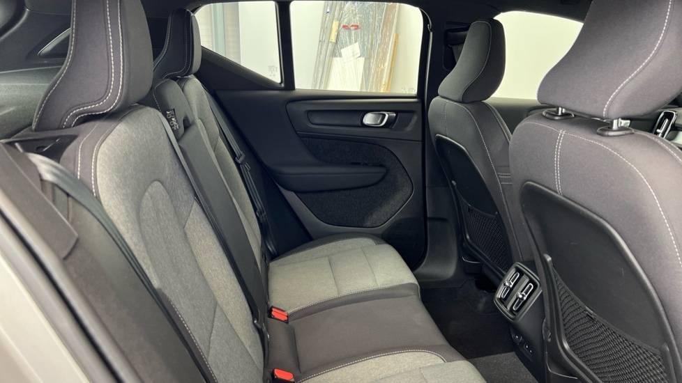 Used Volvo XC40 2023 for sale - 76540030: Photo 6