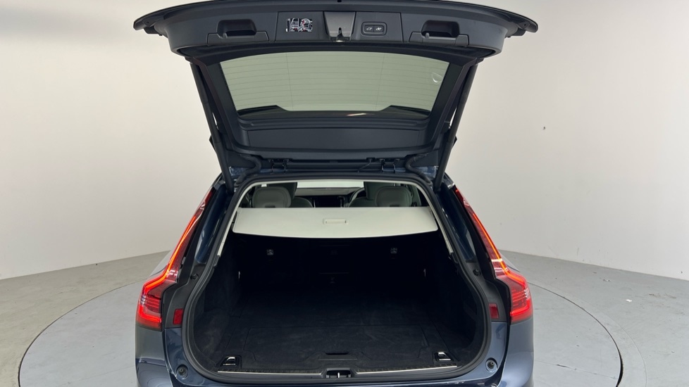 Used Volvo V90 2024 for sale - 76161201: Photo 13