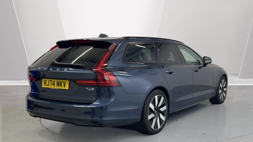 Used Volvo V90 2024 for sale - 76161201: Photo 2
