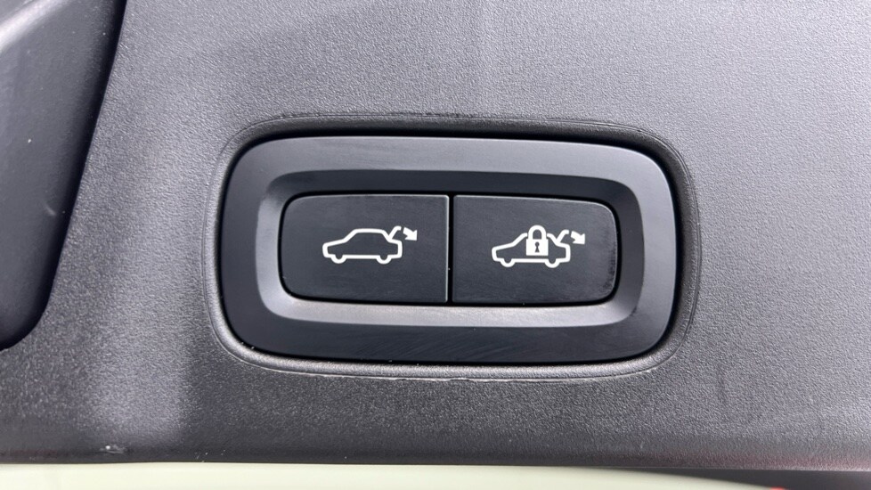 Used Volvo V90 2024 for sale - 76161201: Photo 35