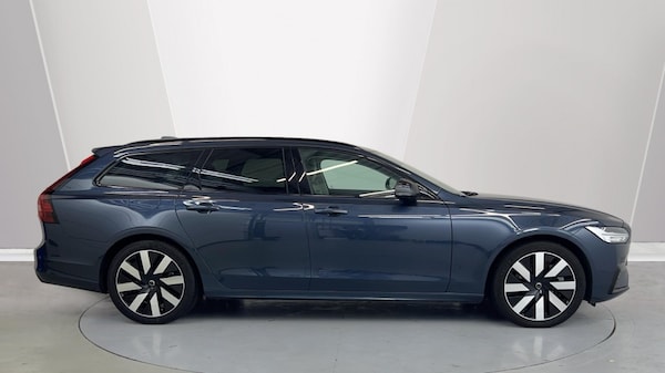 Used Volvo V90 2024 for sale - 76161201: Photo 3
