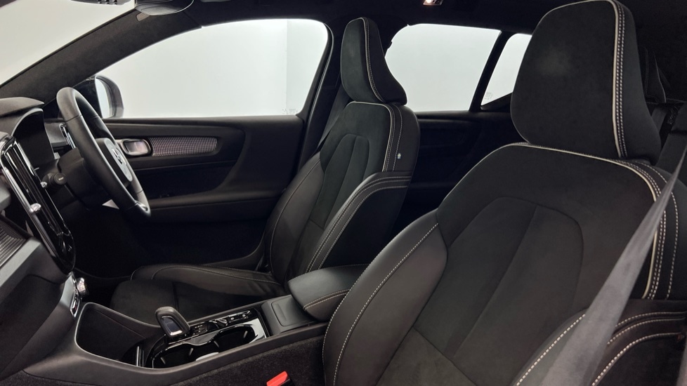 Used Volvo XC40 2022 for sale - 76092154: Photo 37
