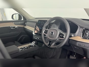 Used Volvo XC90 2025 for sale - 79362709: Photo