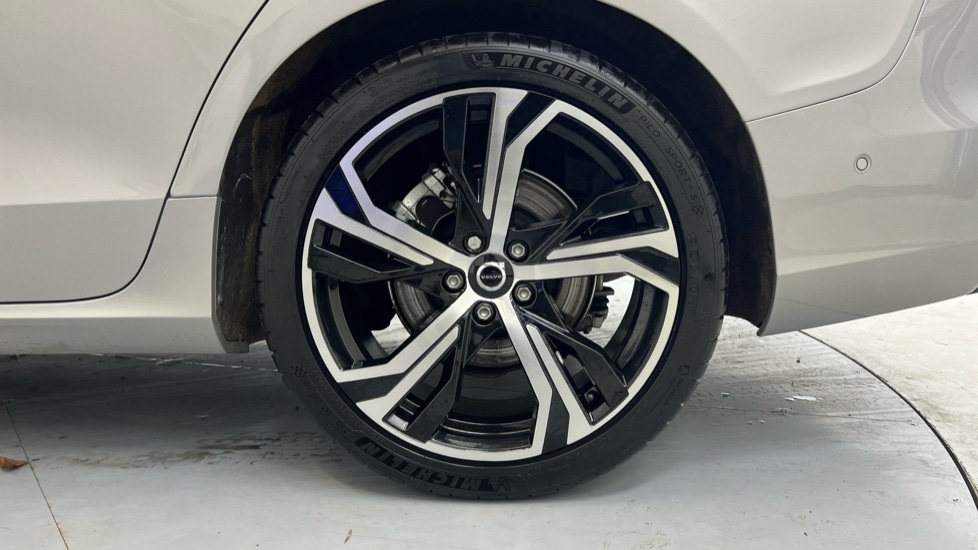 Used Volvo V60 2025 for sale - 77592147: Photo 44