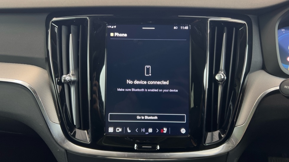 Used Volvo V60 2025 for sale - 77592147: Photo 74