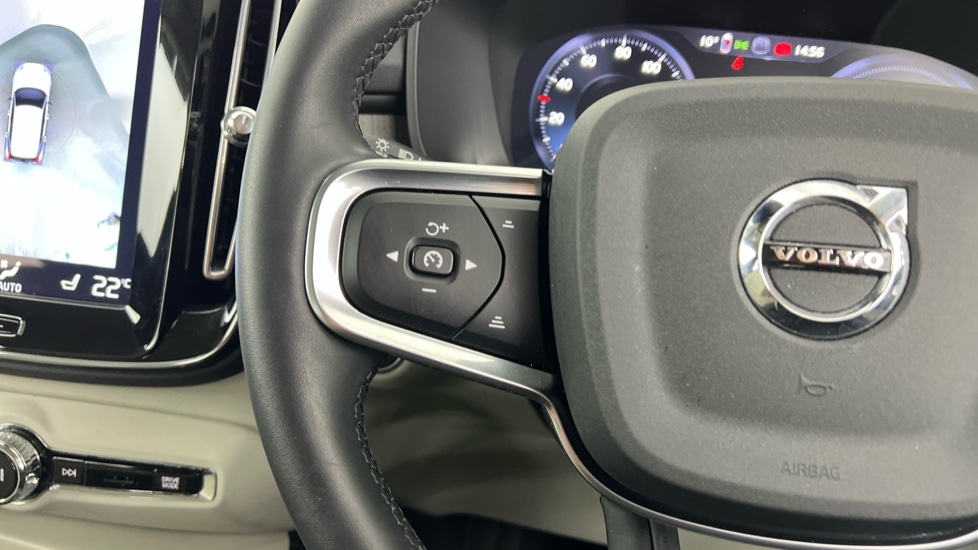 Used Volvo XC40 2022 for sale - 77988337: Photo 21