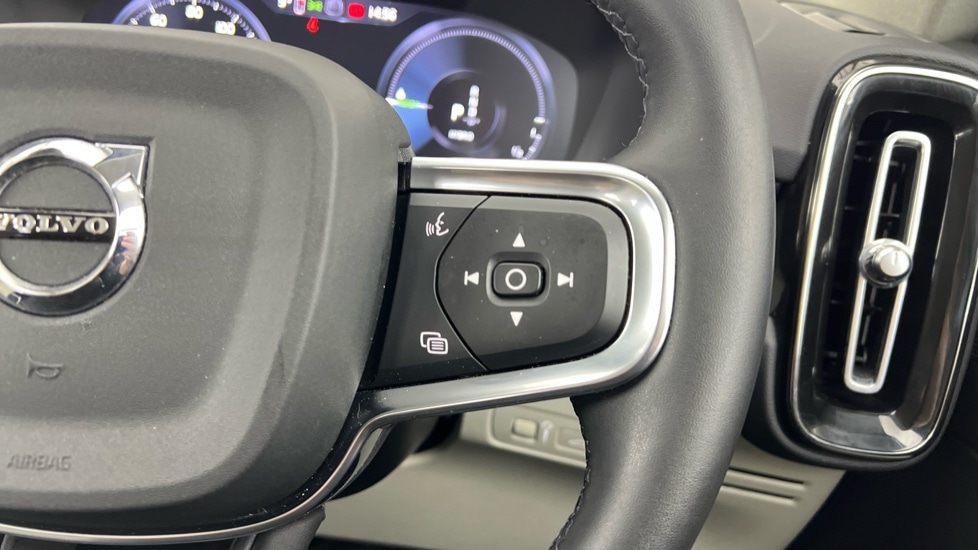 Used Volvo XC40 2022 for sale - 77988337: Photo 22