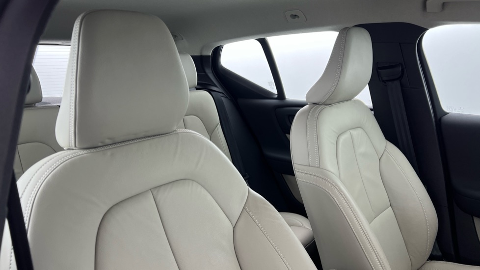 Used Volvo XC40 2022 for sale - 77988337: Photo 31