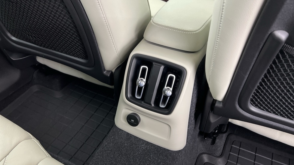 Used Volvo XC40 2022 for sale - 77988337: Photo 40