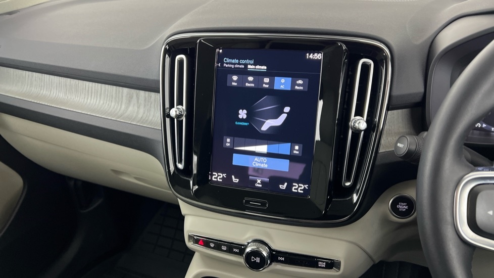 Used Volvo XC40 2022 for sale - 77988337: Photo 44