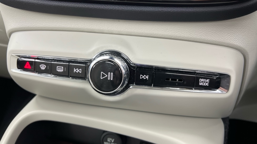 Used Volvo XC40 2022 for sale - 77988337: Photo 47