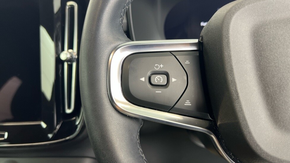 Used Volvo XC40 2022 for sale - 77959911: Photo 21