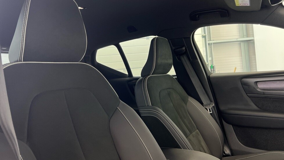 Used Volvo XC40 2022 for sale - 77959911: Photo 31