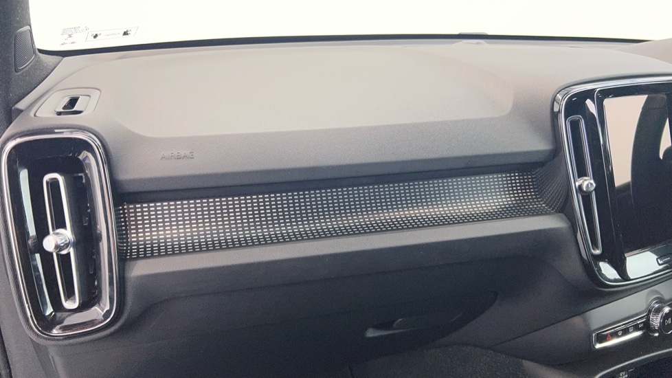 Used Volvo XC40 2022 for sale - 77959911: Photo 41