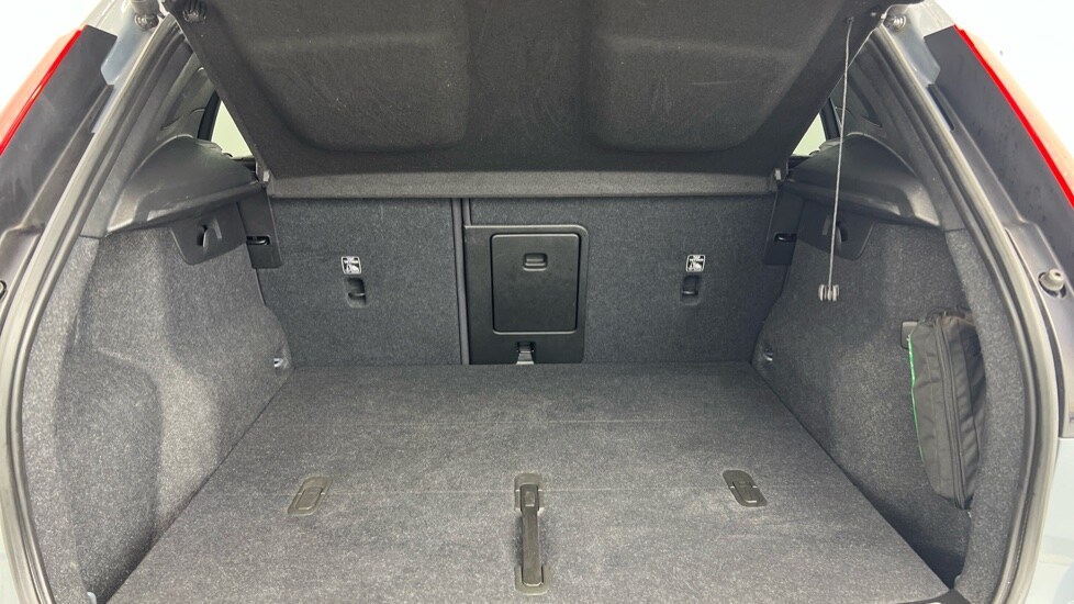 Used Volvo XC40 2022 for sale - 77959911: Photo 51