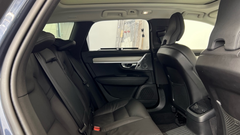 Used Volvo V90 2025 for sale - 76738198: Photo 6