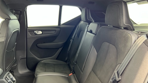 Used Volvo XC40 2021 for sale - 76332122: Photo 33