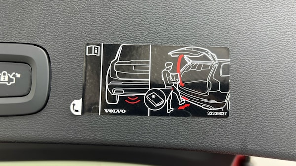 Used Volvo XC40 2021 for sale - 76332122: Photo 38