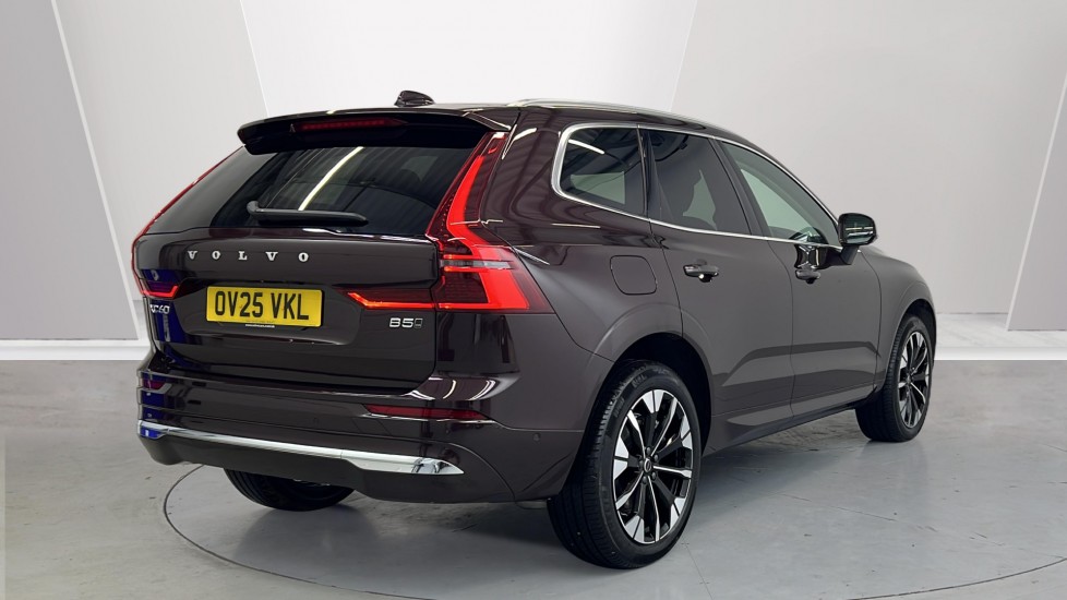 Used Volvo XC60 2025 for sale - 76933155: Photo 2