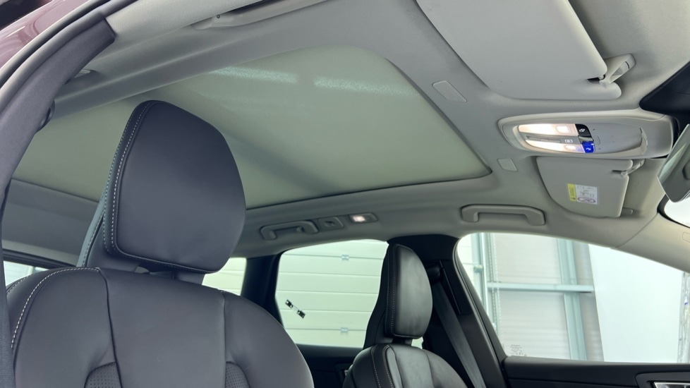 Used Volvo XC60 2025 for sale - 76933155: Photo 31