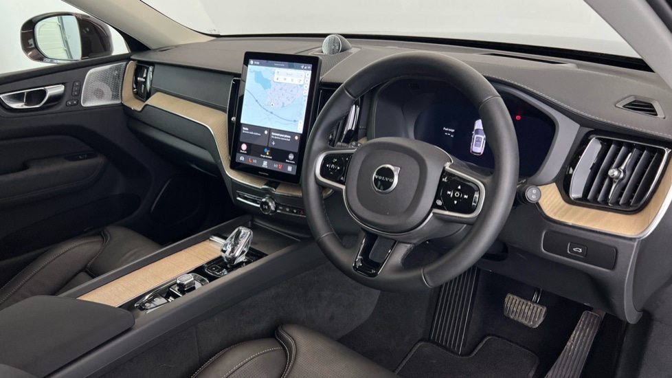 Used Volvo XC60 2025 for sale - 76933155: Photo 4