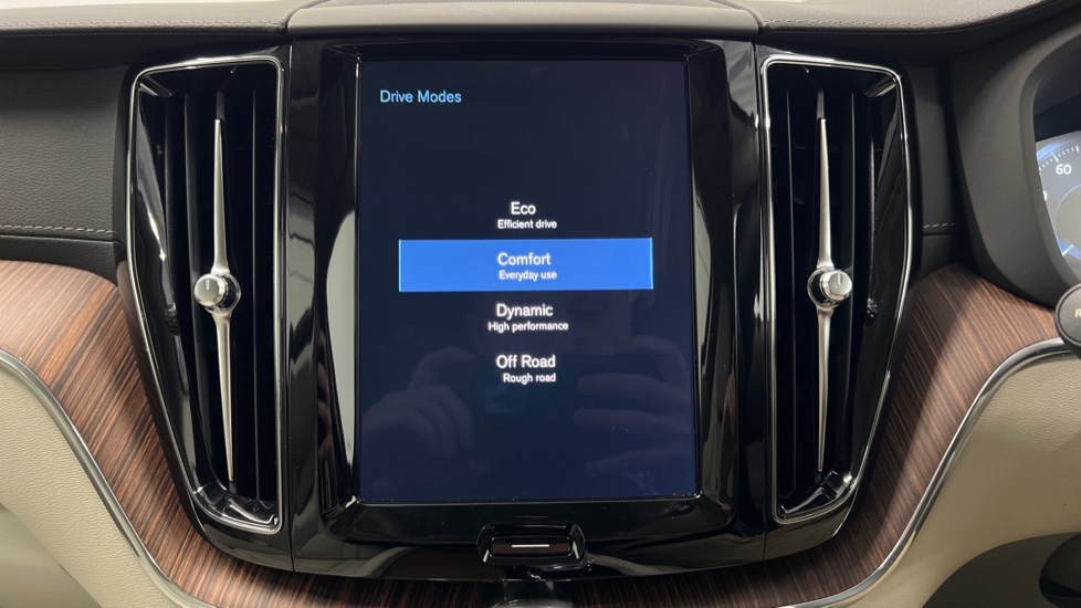 Used Volvo XC60 2019 for sale - 77927355: Photo 33