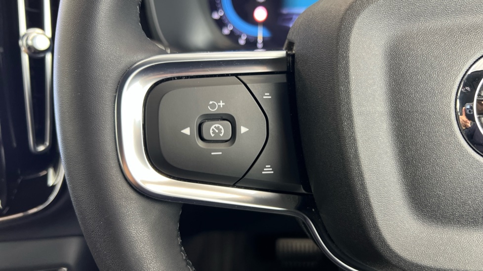 Used Volvo XC40 2023 for sale - 77021835: Photo 21